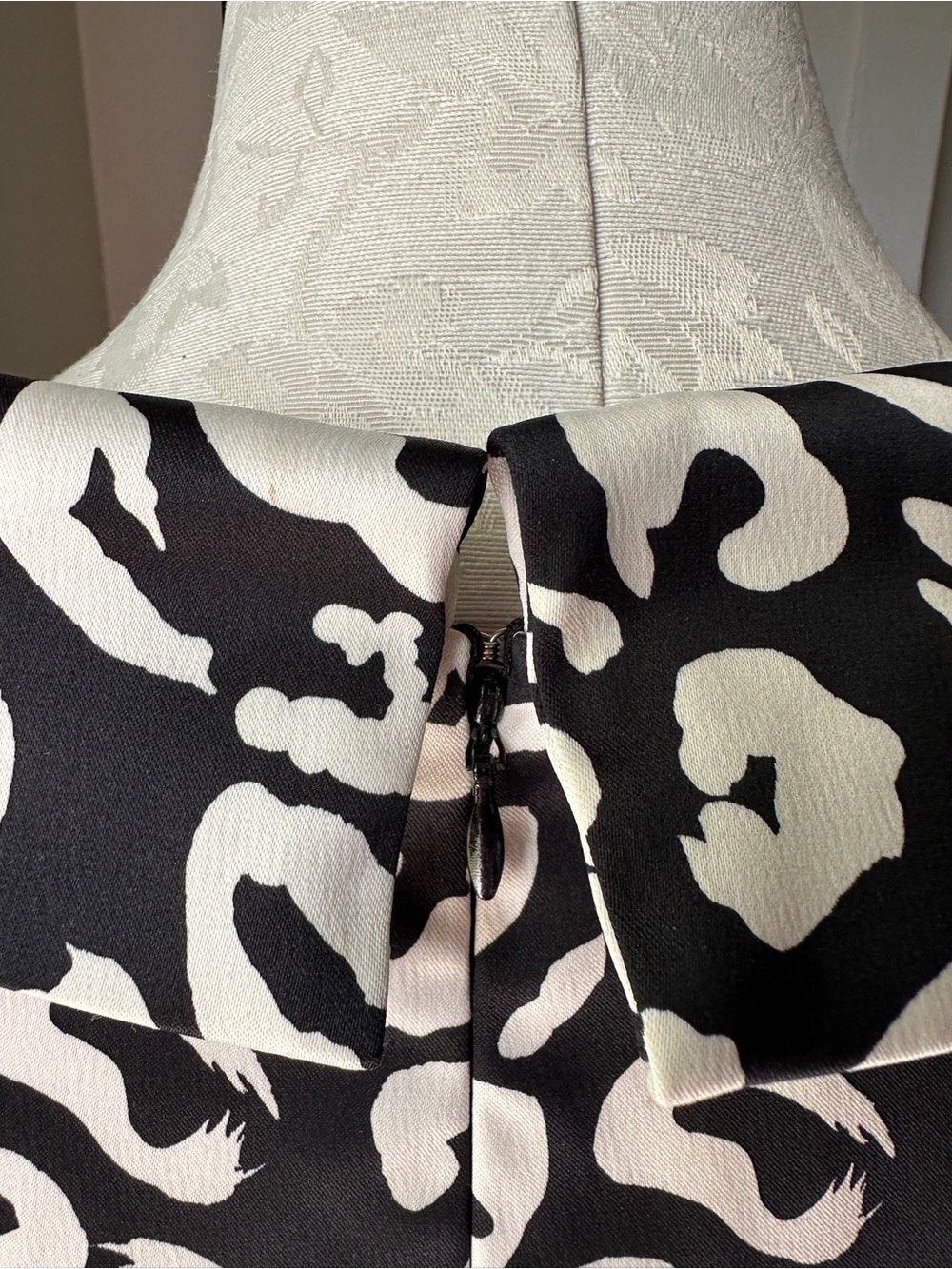 Kay Unger Black White Leopard Print Sheath Dress Size 14 Cocktail Career - Picture 5 of 13